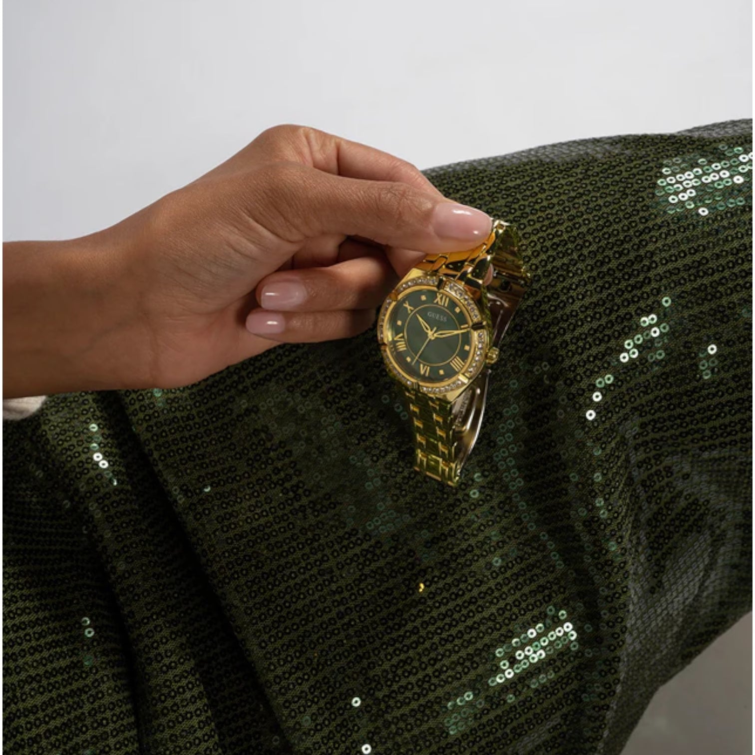 ساعة جيس للنساء GW0033L8